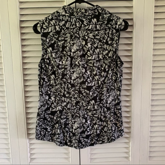 Covington Sleeveless Top - Picture 2 of 3